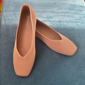 NWOT Vivaia Square-Toe V-Cut Flats (Margot 2.0) in Almond
